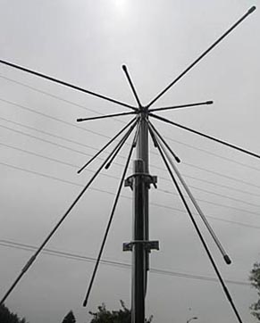 Zamontowana antena discone AOR DA3200